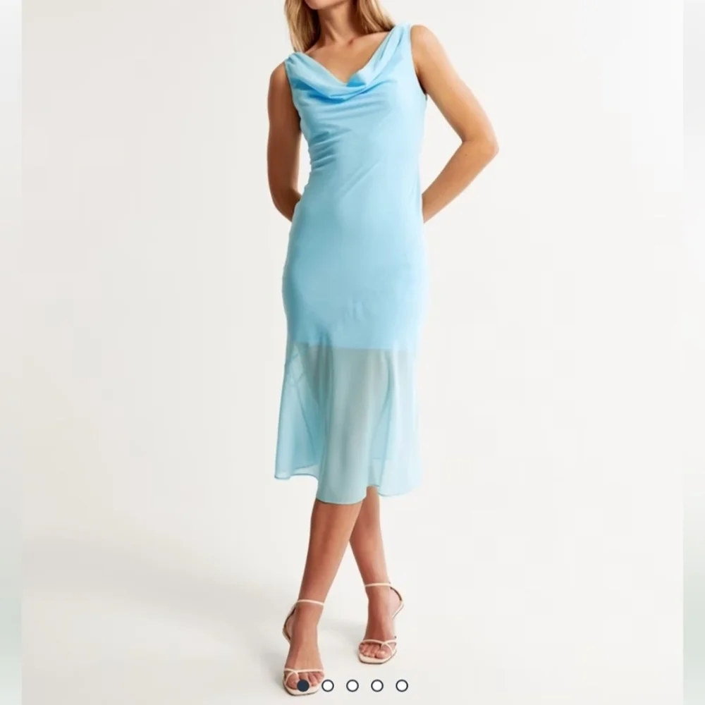 green emerald velvet dress Periwinkle Poise Blue Midi Dress | Trendy Women's Dress main image 0